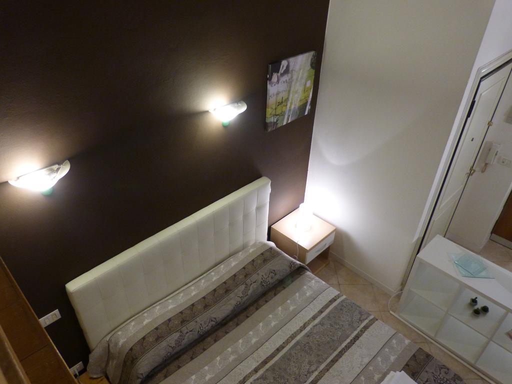 Residenza Galvani Bolonya Oda fotoğraf
