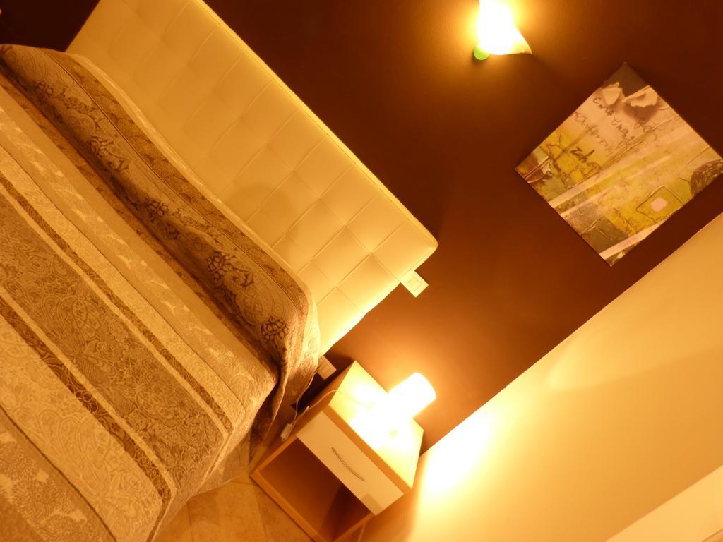 Residenza Galvani Bolonya Oda fotoğraf