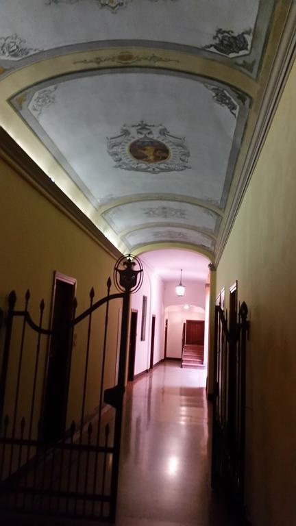 Residenza Galvani Bolonya Oda fotoğraf
